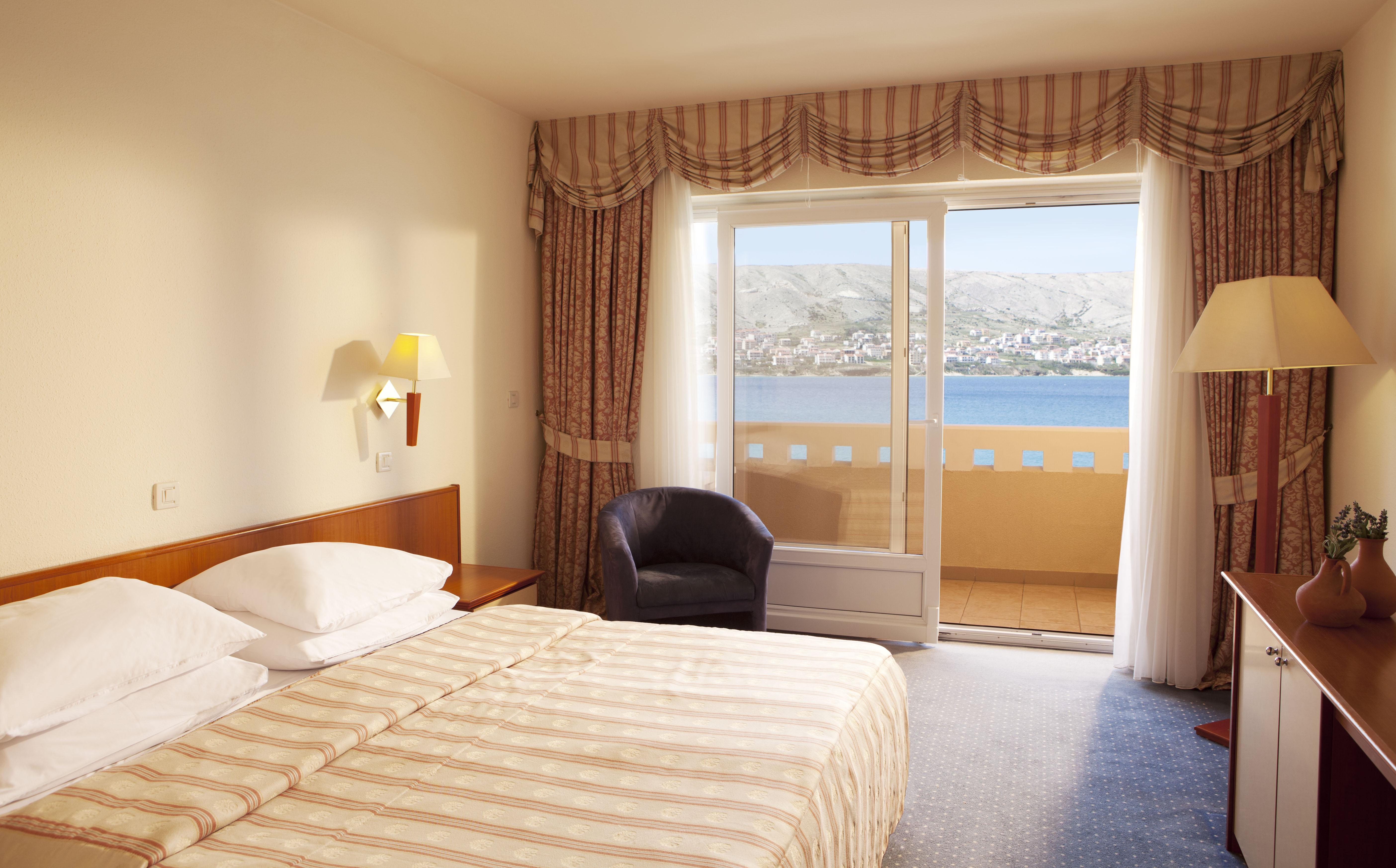 Family Hotel Pagus Паг Экстерьер фото