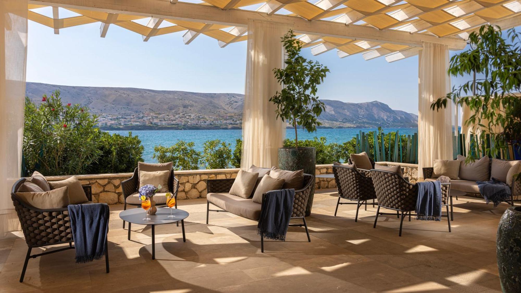 Family Hotel Pagus Паг Экстерьер фото